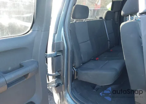 2010 Chevrolet Silverado 1500 Ls z USA, uszkodzony, nr VIN 1GCSKREA4AZ258690